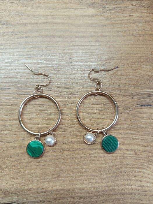 Piękne eleganckie kolczyki