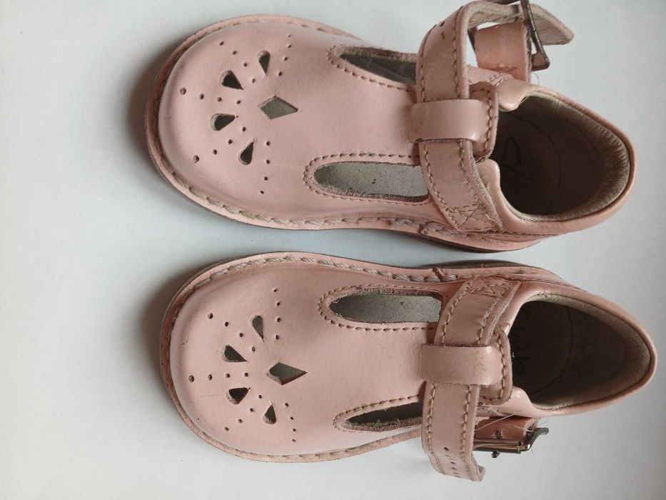 Сандалі шкіряні перші туфлі Clarks First Shoes eur 20 uk 4F