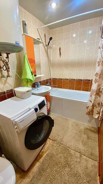 Продається квартира р-н Бам 2 кімнатна
