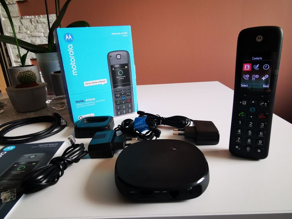 telefon bezprzewodowy stacjonarny Motorola   Alexa AXH01
