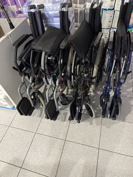 Cadeira de rodas usada