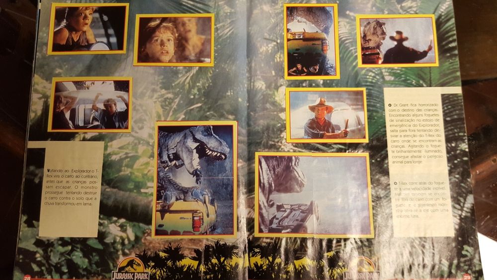 Caderneta Jurassic Park Completa