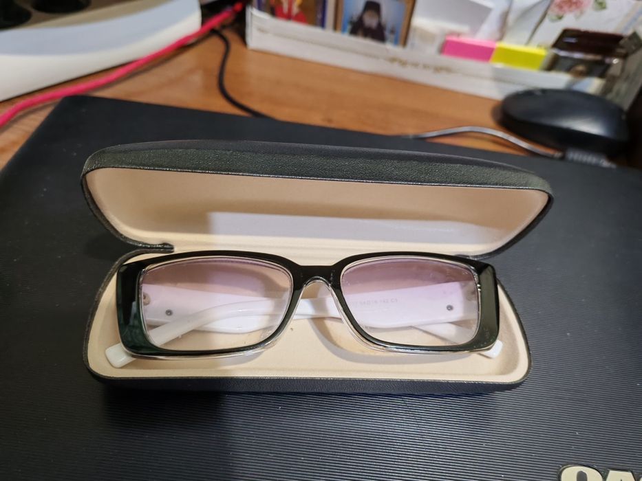 Футляр  твердий  для   окулярів