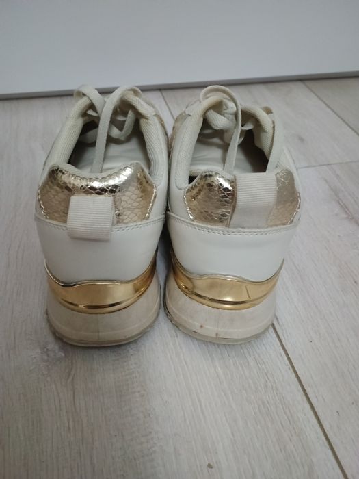 Buty Sneakersy 39