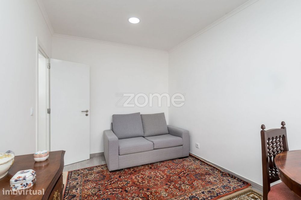 T2 Renovado | Buraca | Pronto a Habitar