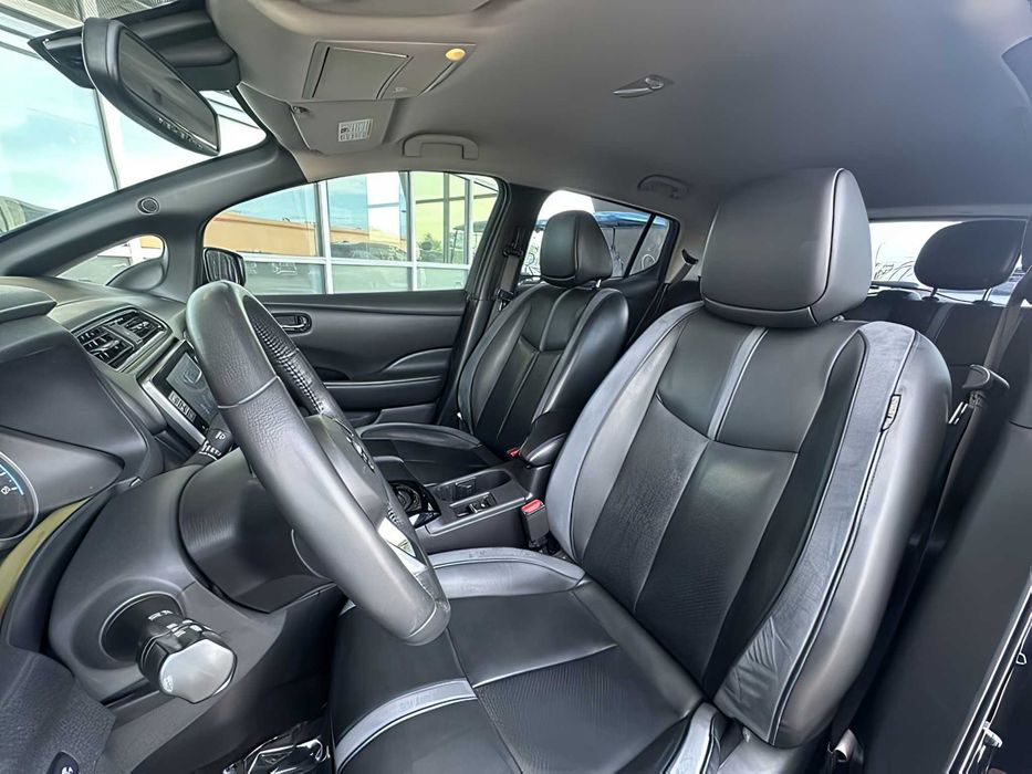 Nissan LEAF      2019