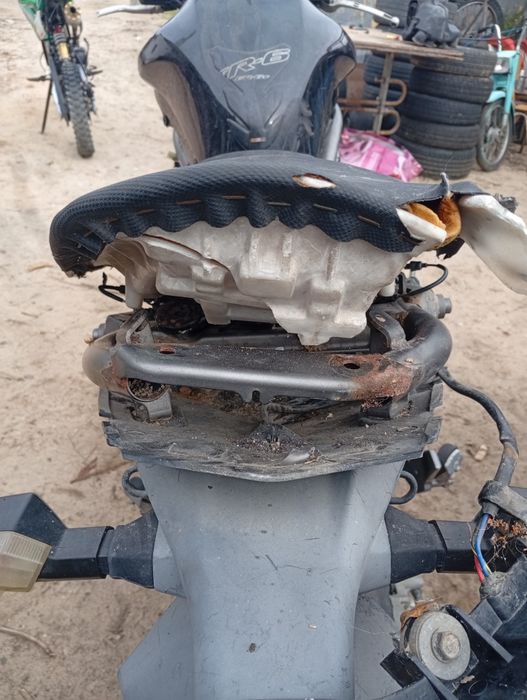 Kawasaki er650 acidentada