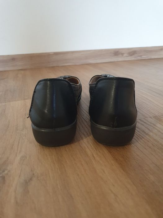 Półbuty Dr Jan skórzane mokasyny baleriny przyjazne dla stóp