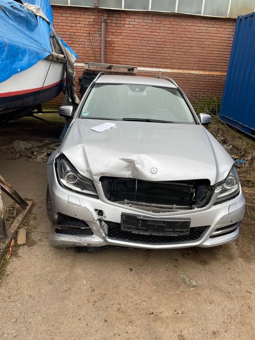 Фари Mercedes w204.