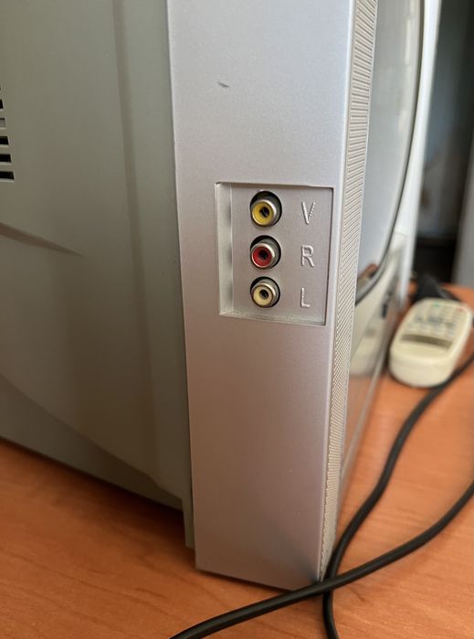 Продам робочий телевізор Elenberg