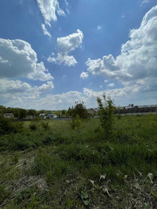 Продаж земельної ділянки під житлову забудову