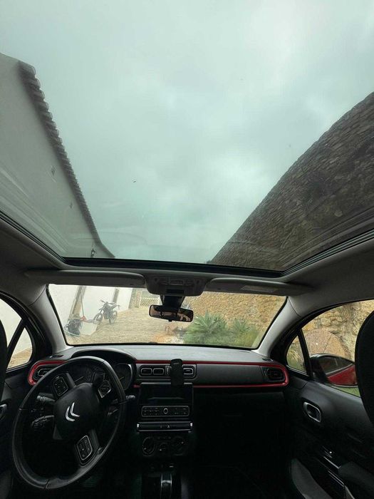 Citroën C3 1.2 PureTech Automático | Teto panorâmico | Engate de reboque