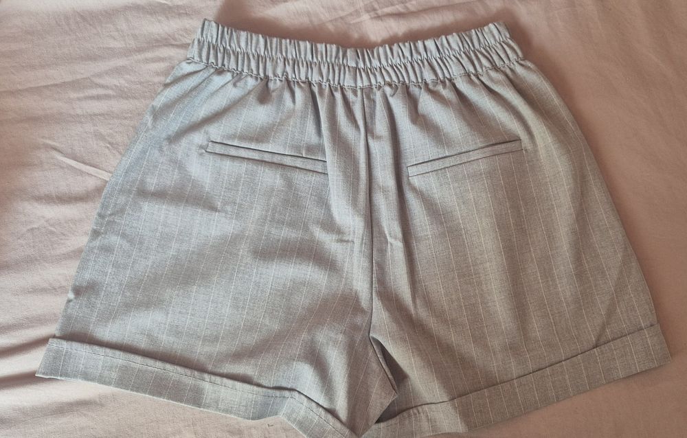 Calções como novos. Pouco usados