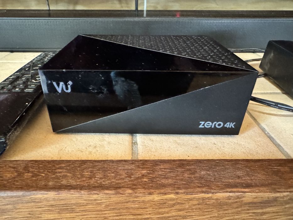 DEKODER VU+ ZERO 4K Oscam z dużą anteną satelitarną 100cm Gotowy zestaw