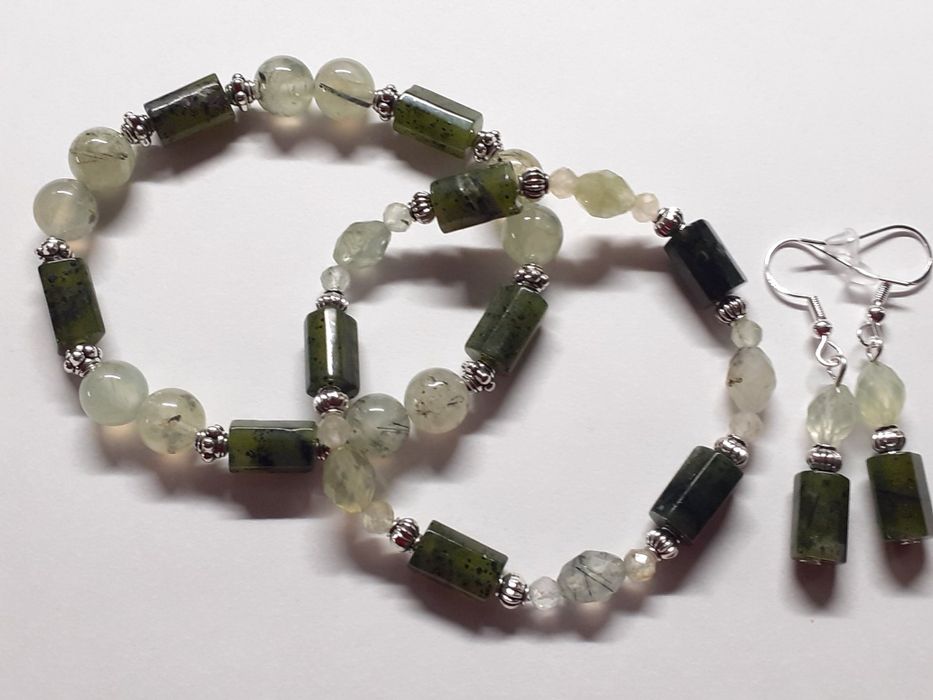 Biżuteria z kamieni- jadeit kanad.i i prehnit  -  bransoletka kolczyki