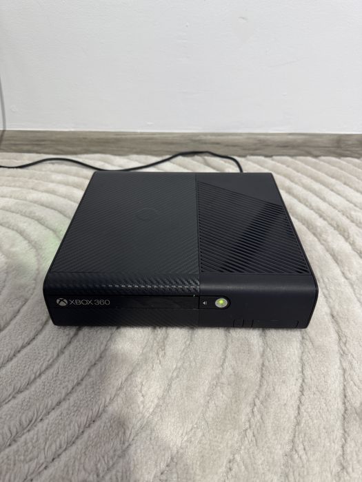 Xbox 360 slim E - 250gb z kinect i RGH