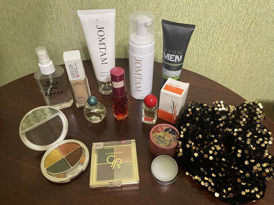 Набор косметики парфюмы