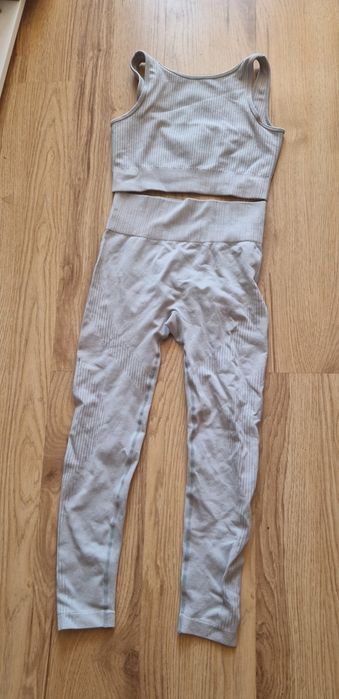 Komplet sportowy S  legginsy z wysokim stanem top fitness idealny na