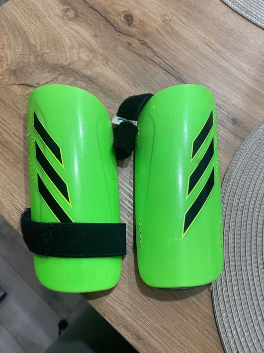 Ochraniacze piłkarskie dziecięce adidas
