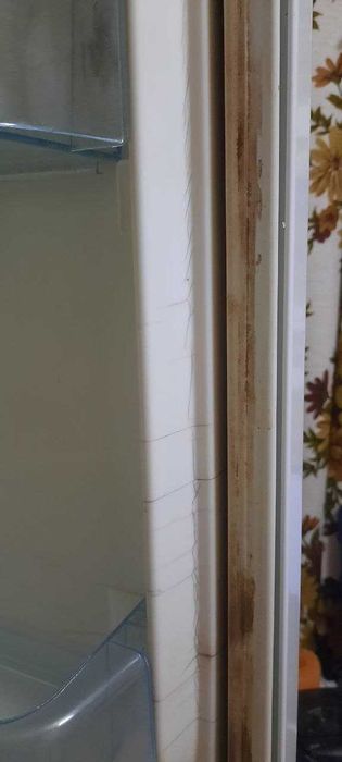 б/у холодильник Electrolux (с вместительной морозилкой). Нужен ремонт.