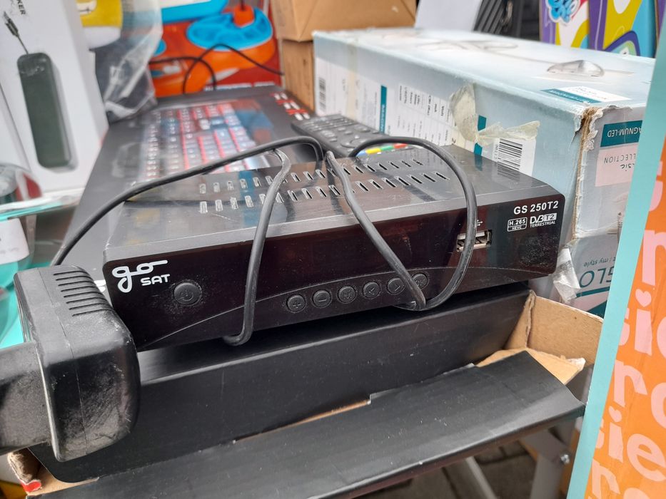 Dekoder Dvb-t 2   z pilotem