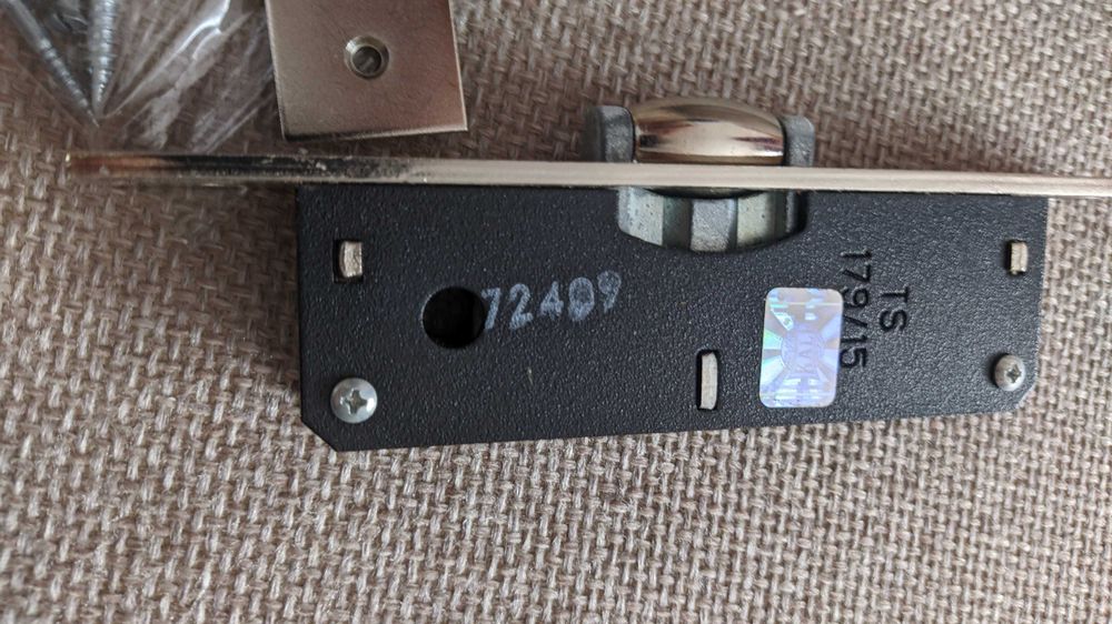 Замок Засувка для дверей ( Защелка для межкомнатных дверей )