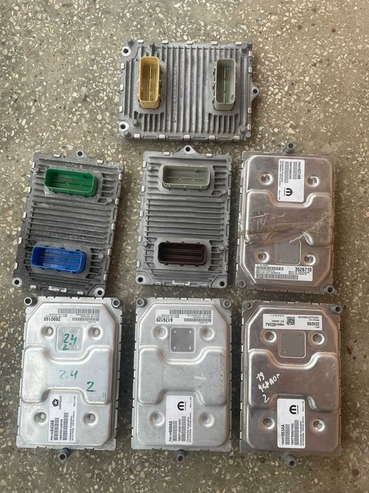 Блок керування двигуна Jeep cherokee KL ecu 68397063AA 05150925AB