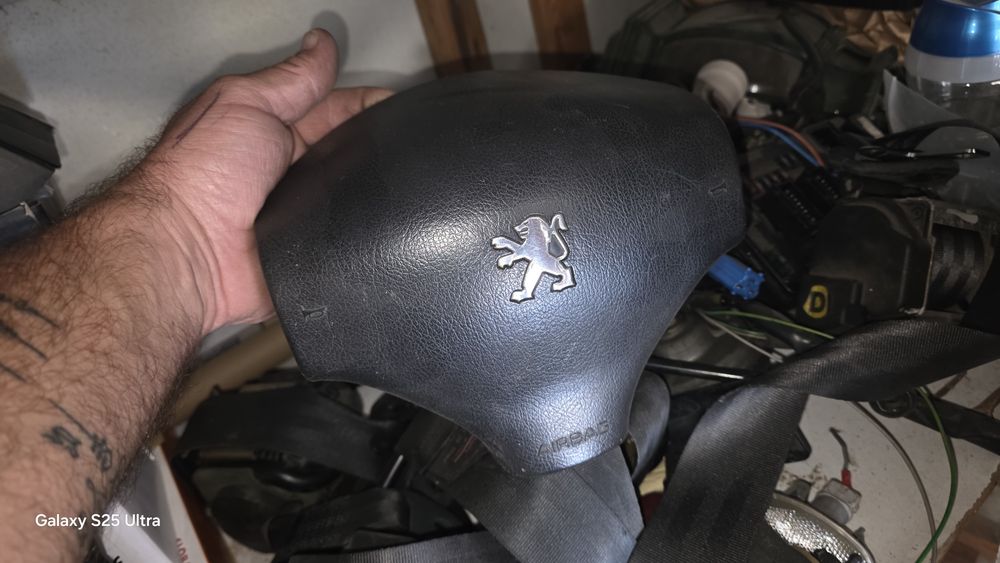 Vario material pegeot 206