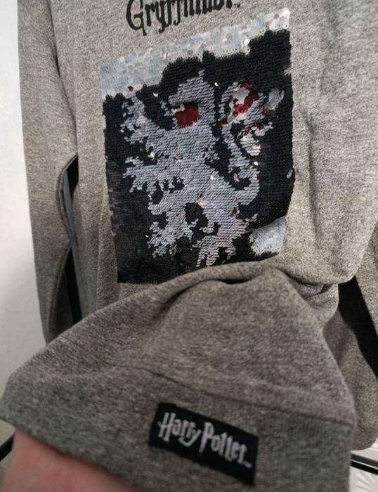 Реглан с начесом фирмы Primark для мальчика 12-14 лет рост 152-165 см. 
Плечі 37
Груди 4
