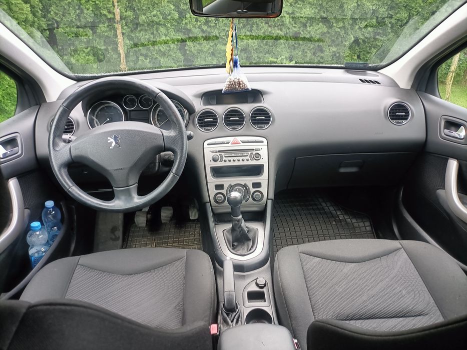 Peugeot 308 1,6VTi  uszkodzony