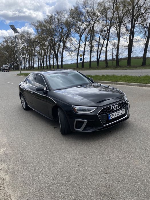В продаже Audi A4 b9