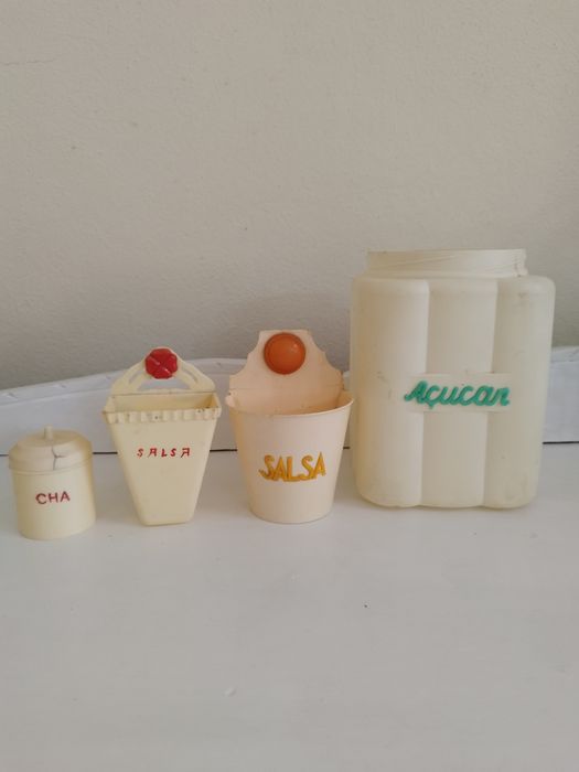 Caixas de cozinha vintage (décadas 60/70)