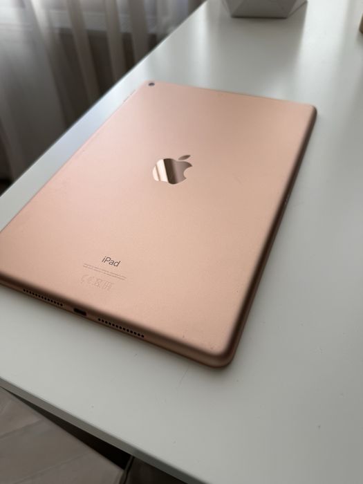 Планшет Apple iPad 8 (2020) 32GB Wi-Fi Gold | Чистий iCloud