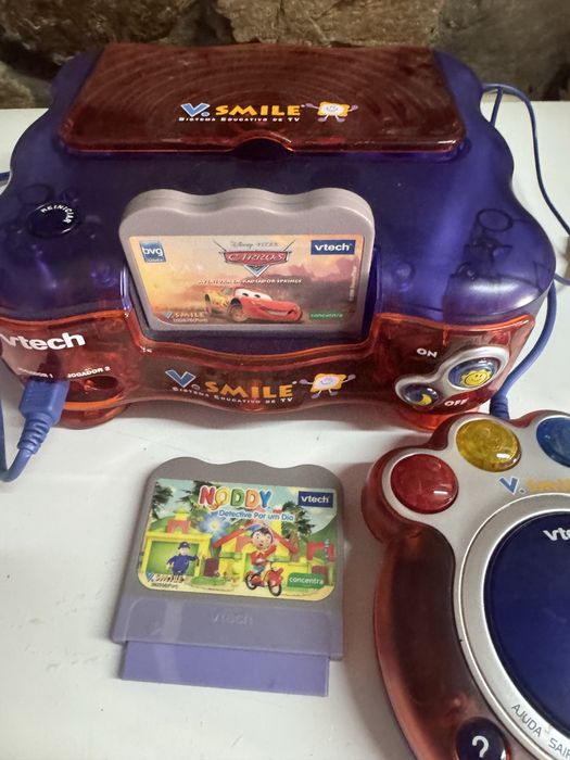 Consola vtech e  2 jogos