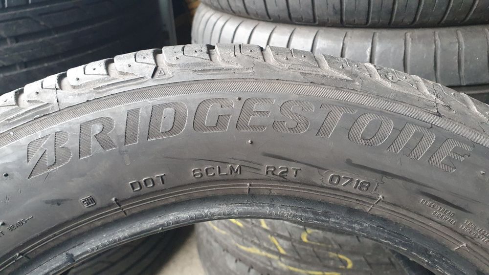 215/55 R17  4шт Bridgestone (Бриджестон) Авторезина, шини.
