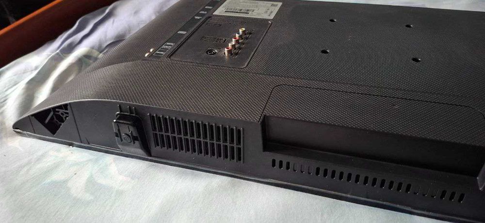 Продам БУ Телевізор Самсунг 32 дюймовий на запчастини.