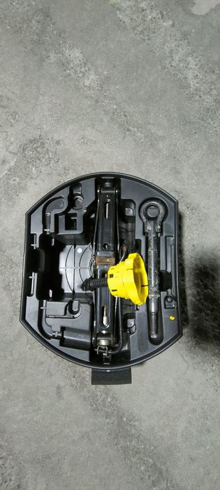 Citroen C4 wkład koła zapasowego z kołem