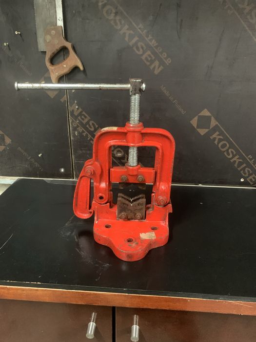 Torno de picheleiro e esmeril