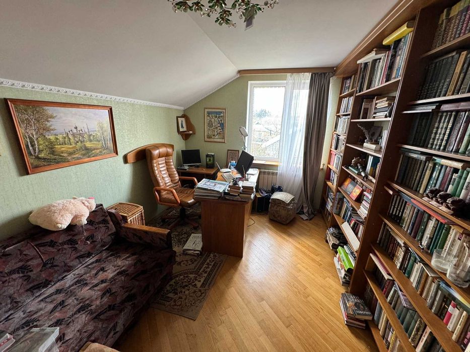 ‼️Центр‼️Цегляний будинок, 255 м², 15 соток, баня та басейн