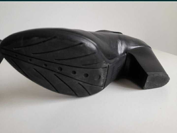 Botins/ Botas Bianca 36 em pele