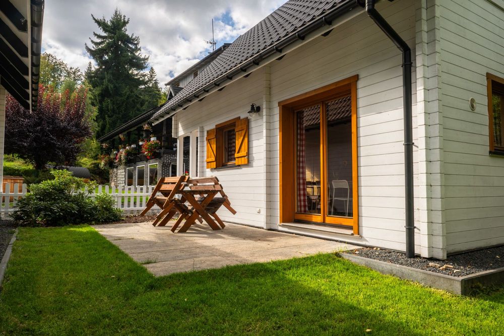 Górskie Domki - sauna i jacuzzi (dom lub pokoje)