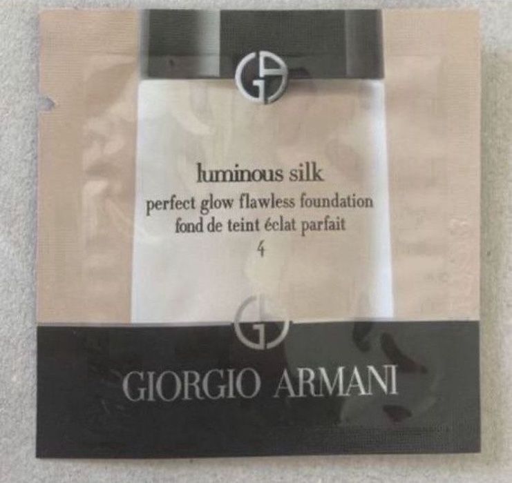 Armani Luminous Silk 4