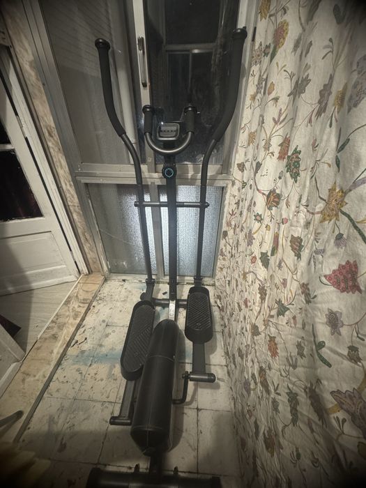 Máquina elíptica, volante