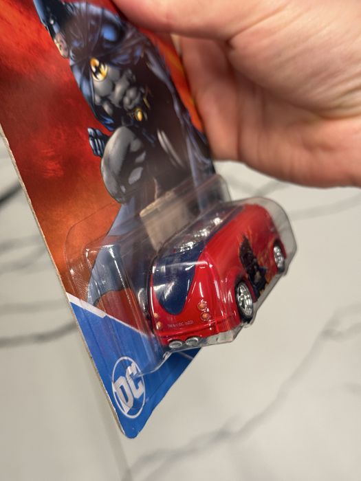 Hot Wheels Premium Haulin Gas BATMAN rare 2022 DC comics
