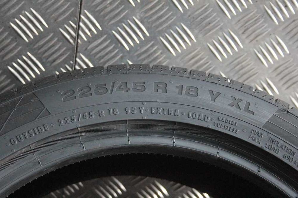 225/45/18 Continental ContiSportContact 5 SSR 225/45 R18 95Y XL MOE