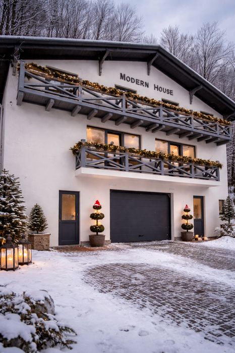 “Modern House” Здається сучасний будинок