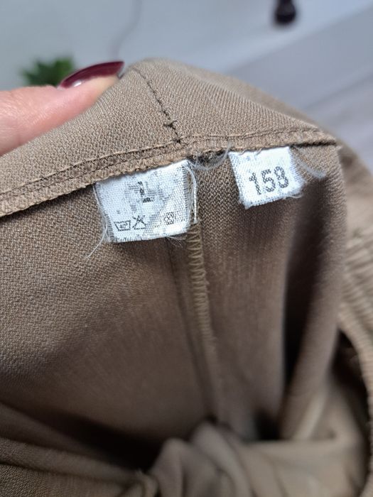 Proste spodnie beżowe materiałowe damskie L