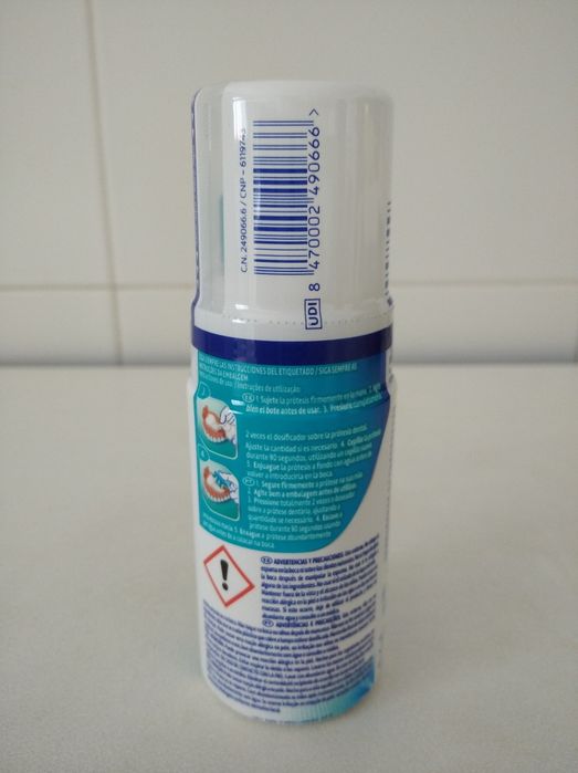 Espuma refrescante para próteses dentárias da Corega