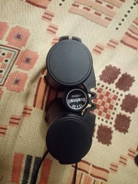Міцний бінокль з культової серії Bushnell Legend