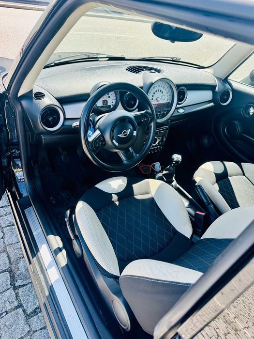 Mini Cooper D 1.6 Diesel - 2014